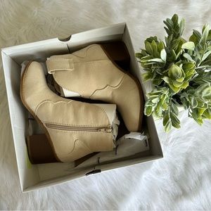 Sonoma Goods Tan Sanjuan Faux Suede Boots Women’s Size 6.5 New jn Box